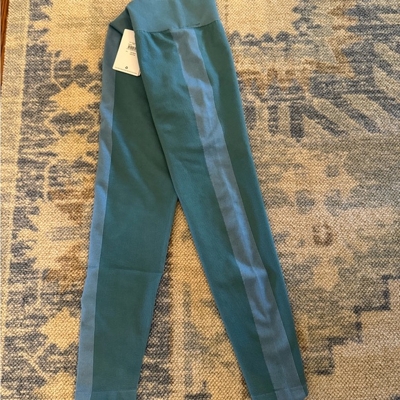 The upside from Tuckernuck size medium leggings - Picture 6 of 6